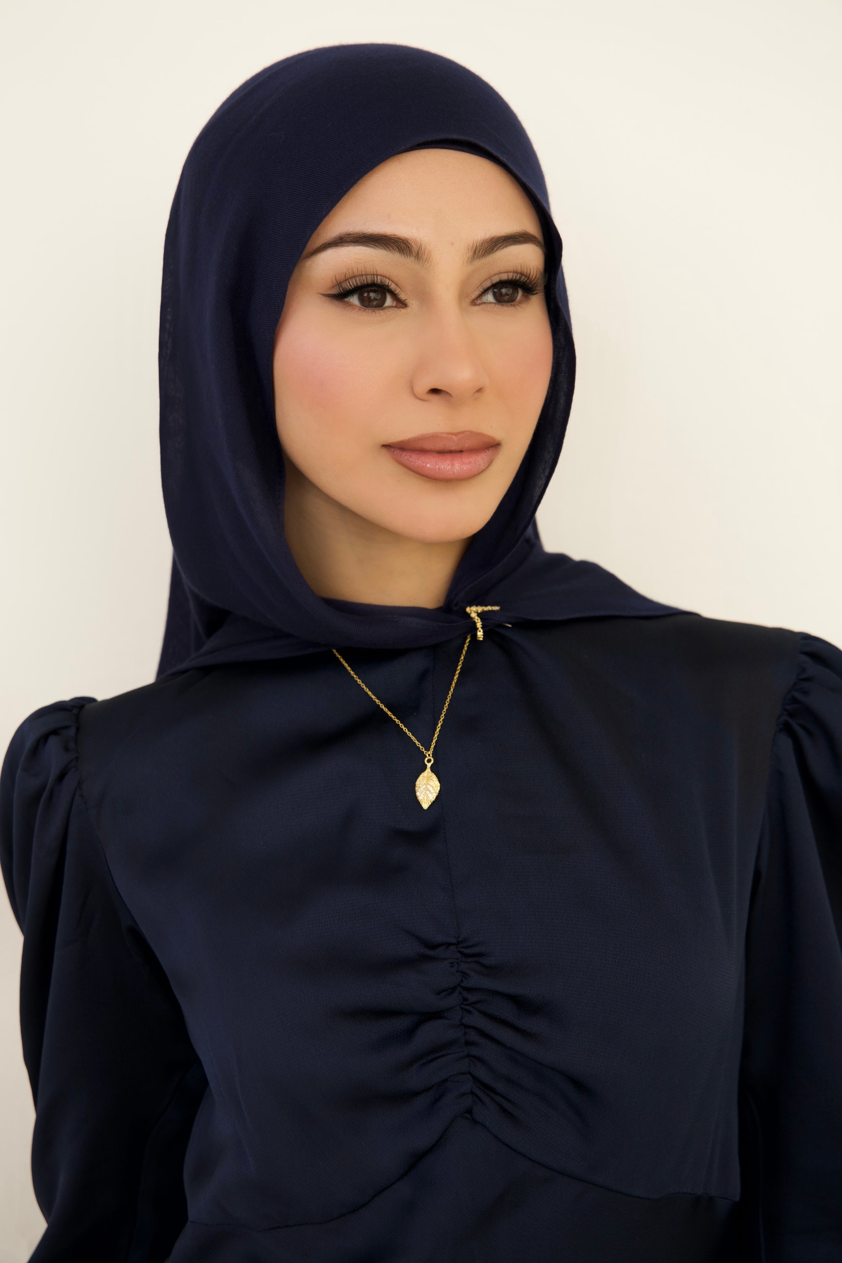 Sundus Leaf Necklace