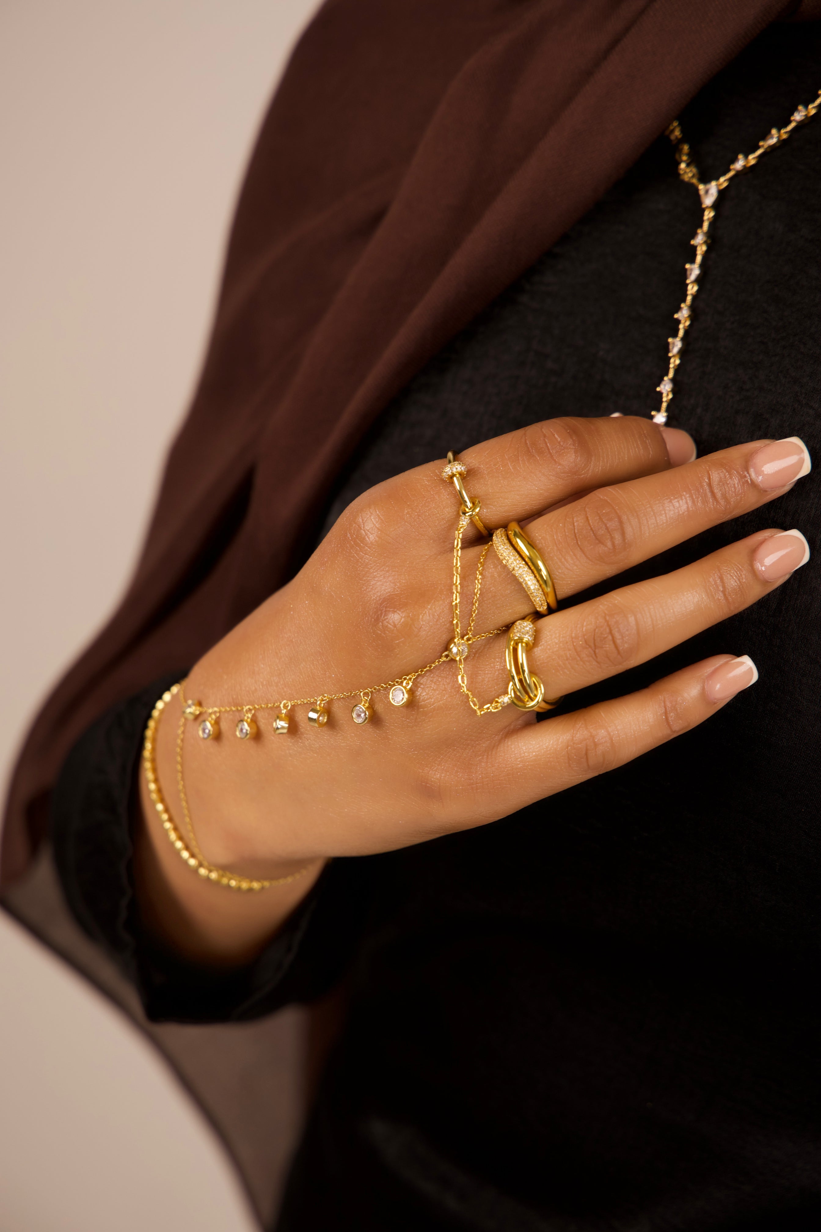 Eloura Hand Chain
