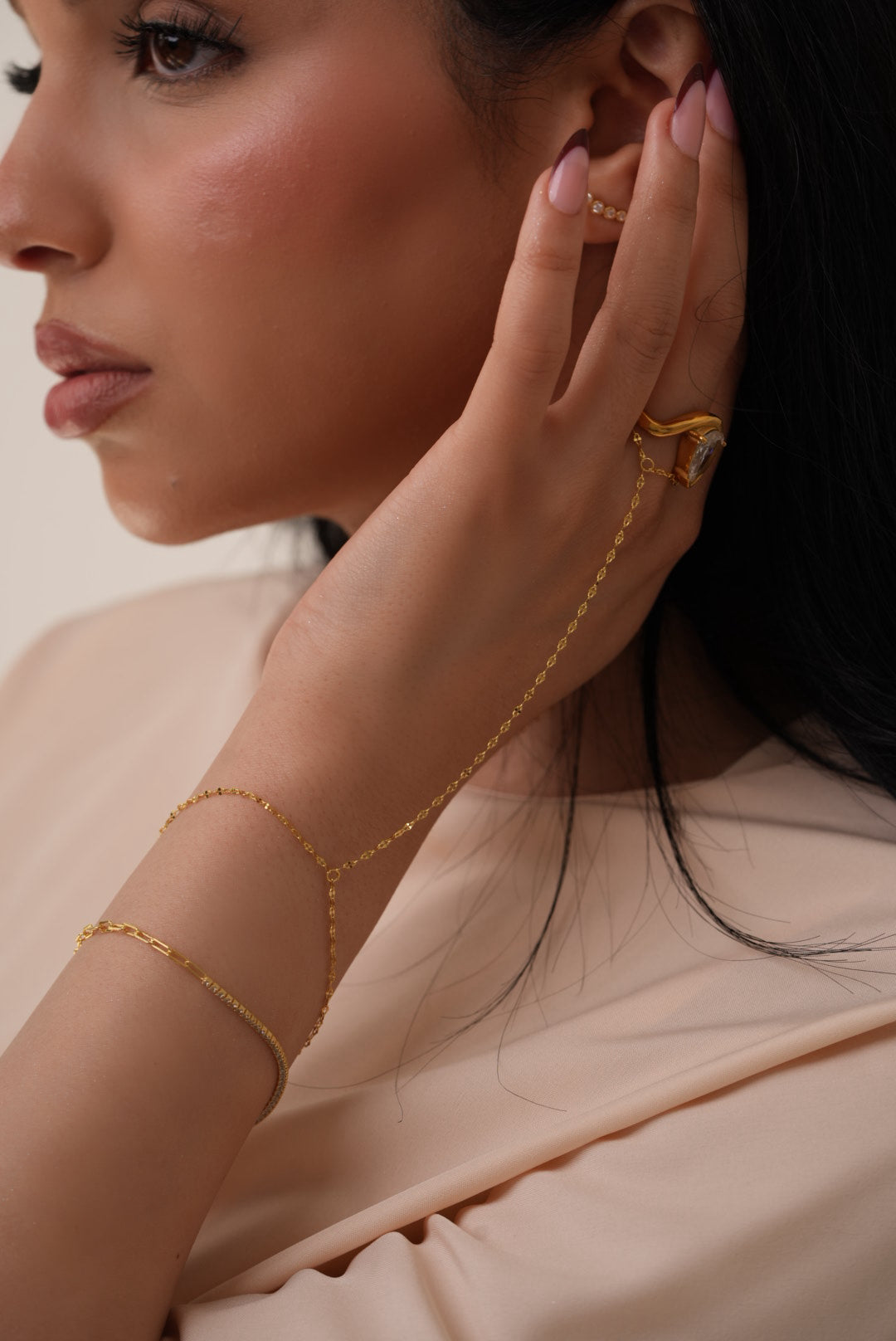 Reem Hand Chain