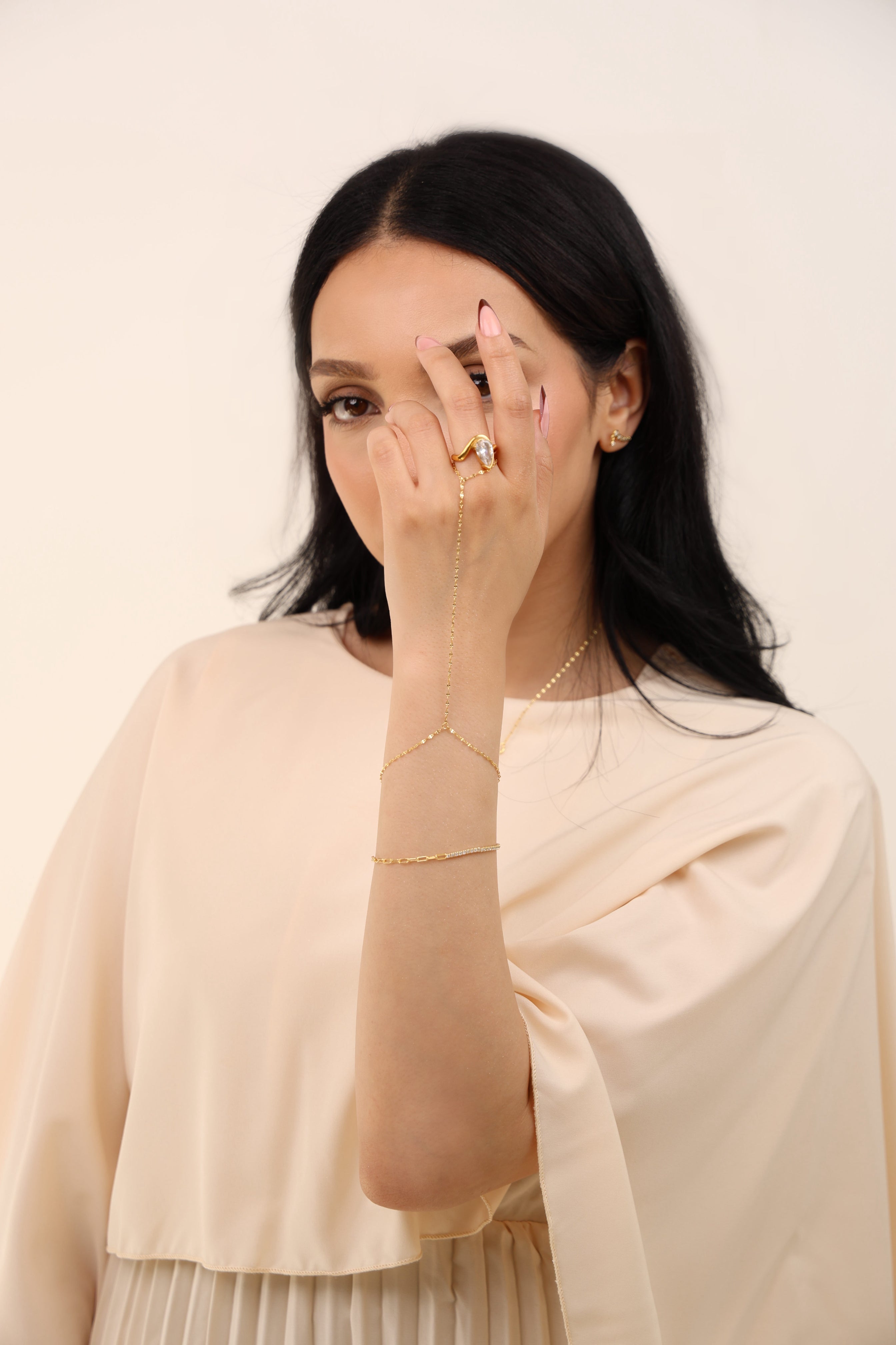 Reem Hand Chain