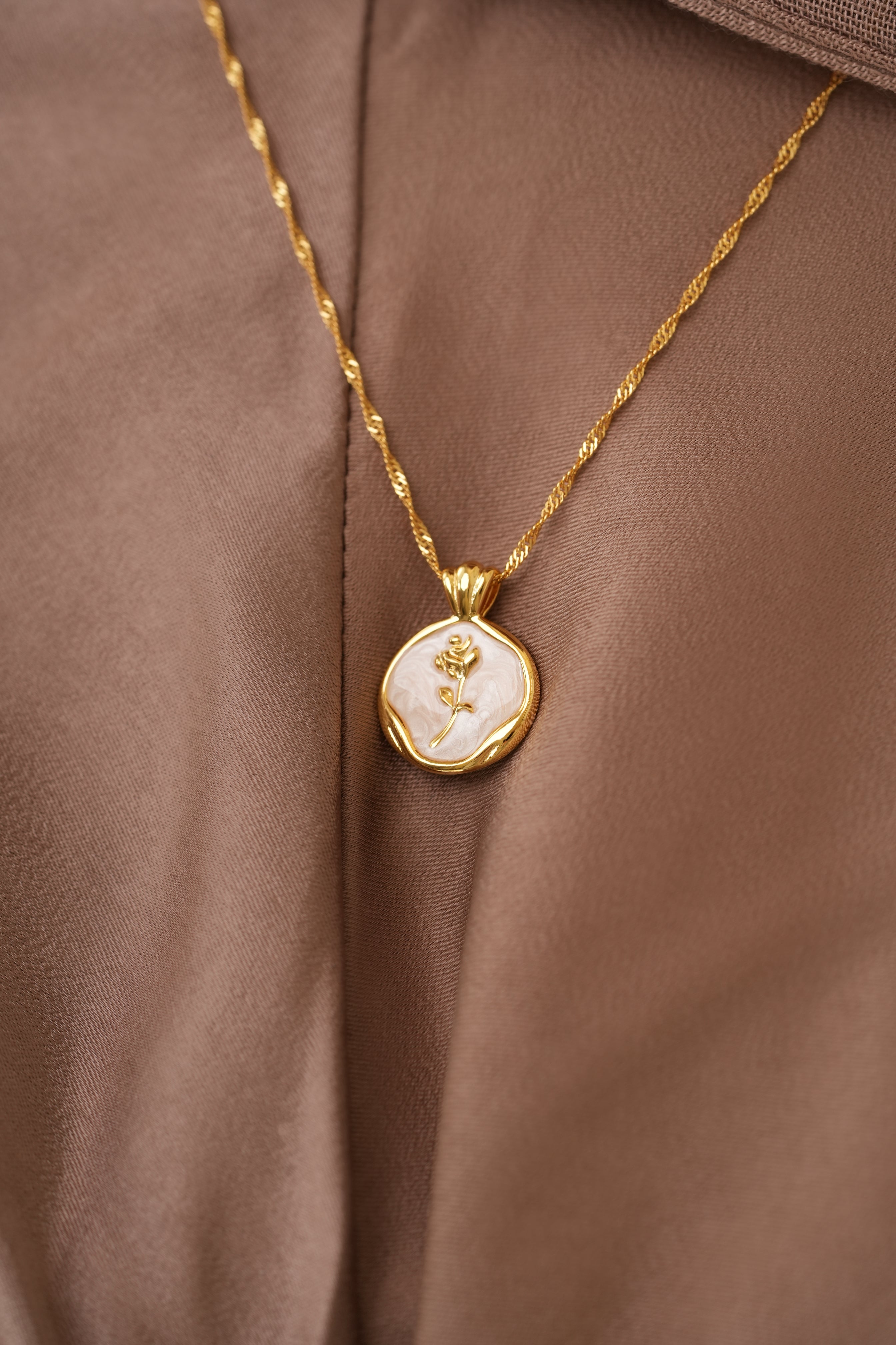 Juri Necklace